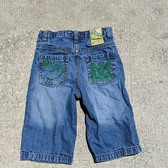 🌟 Mecca Jean Shorts - Picture 3 of 4